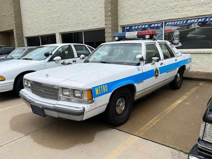 1991 Ford LTD Crown Victoria